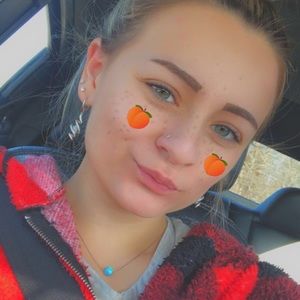 Meet your Posher, Savanna